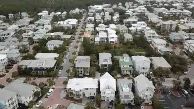 Bay-Couty-FL-Neighborhood-Houses